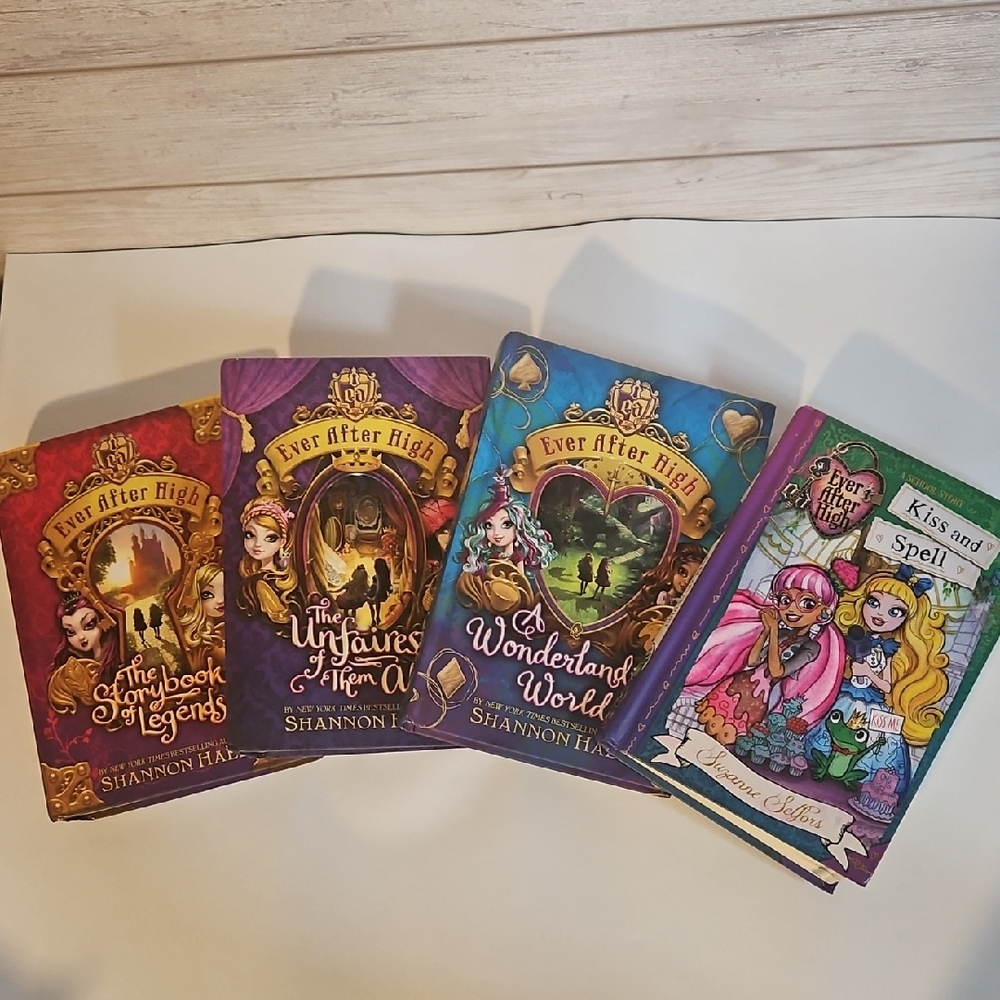 Ever After High Book Set